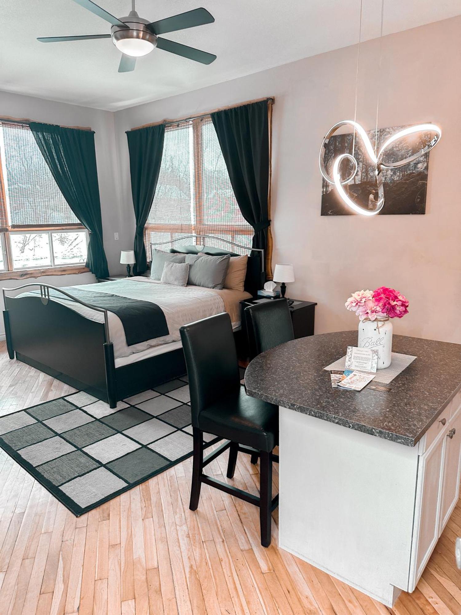 Etherington Suites Elora Exterior foto